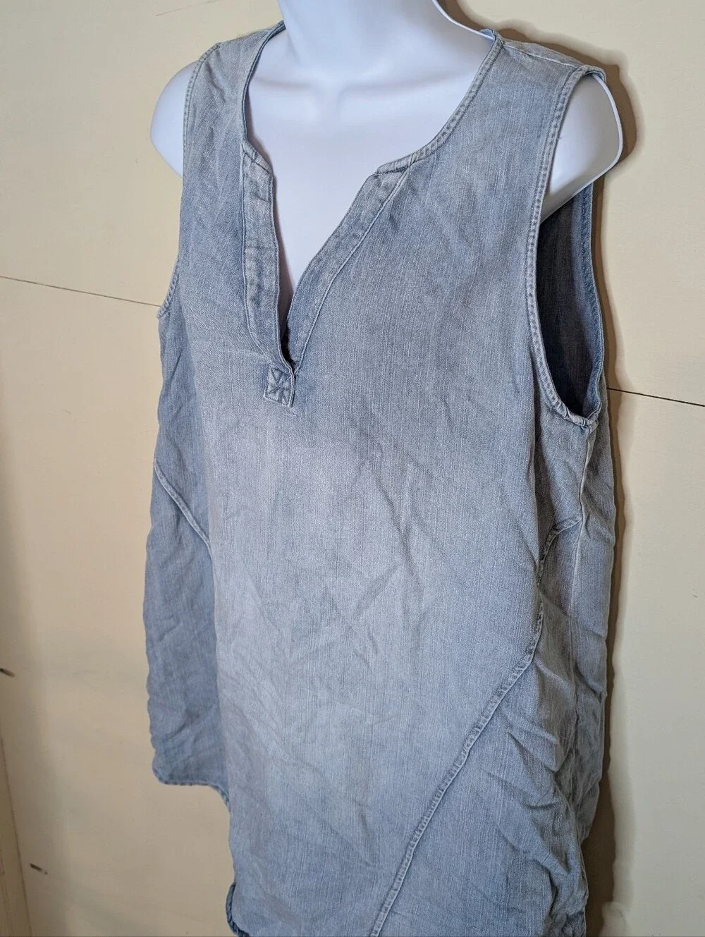 Cupshe Mini Dress Light Wash Denim V Neckline - Picture 2 of 9